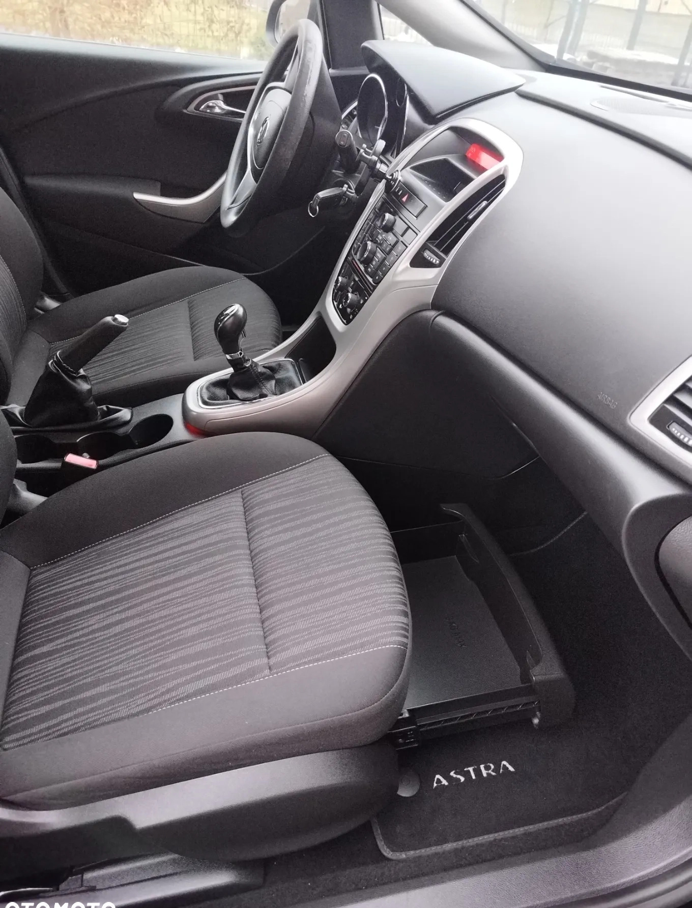 Opel Astra cena 23900 przebieg: 151000, rok produkcji 2010 z Praszka małe 436
